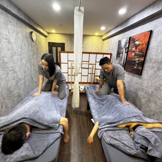 Couples Massage Service at YN Spa